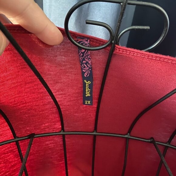 Judith - Wine Colored Top with Rose Embellishments - Picture 8 of 8